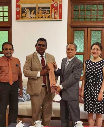 Chinese Cultural Counsellor visited the University of Colombo