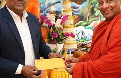Venerable Dr Parawahera Chandaratana Thero Offers Support to UOC Students