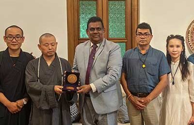 Venerable Master Yan De Visits University of Colombo for Collaborative Discussions