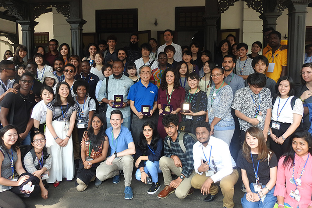 World Youth from Nippon Maru: Ship for World Youth visits University of Colombo